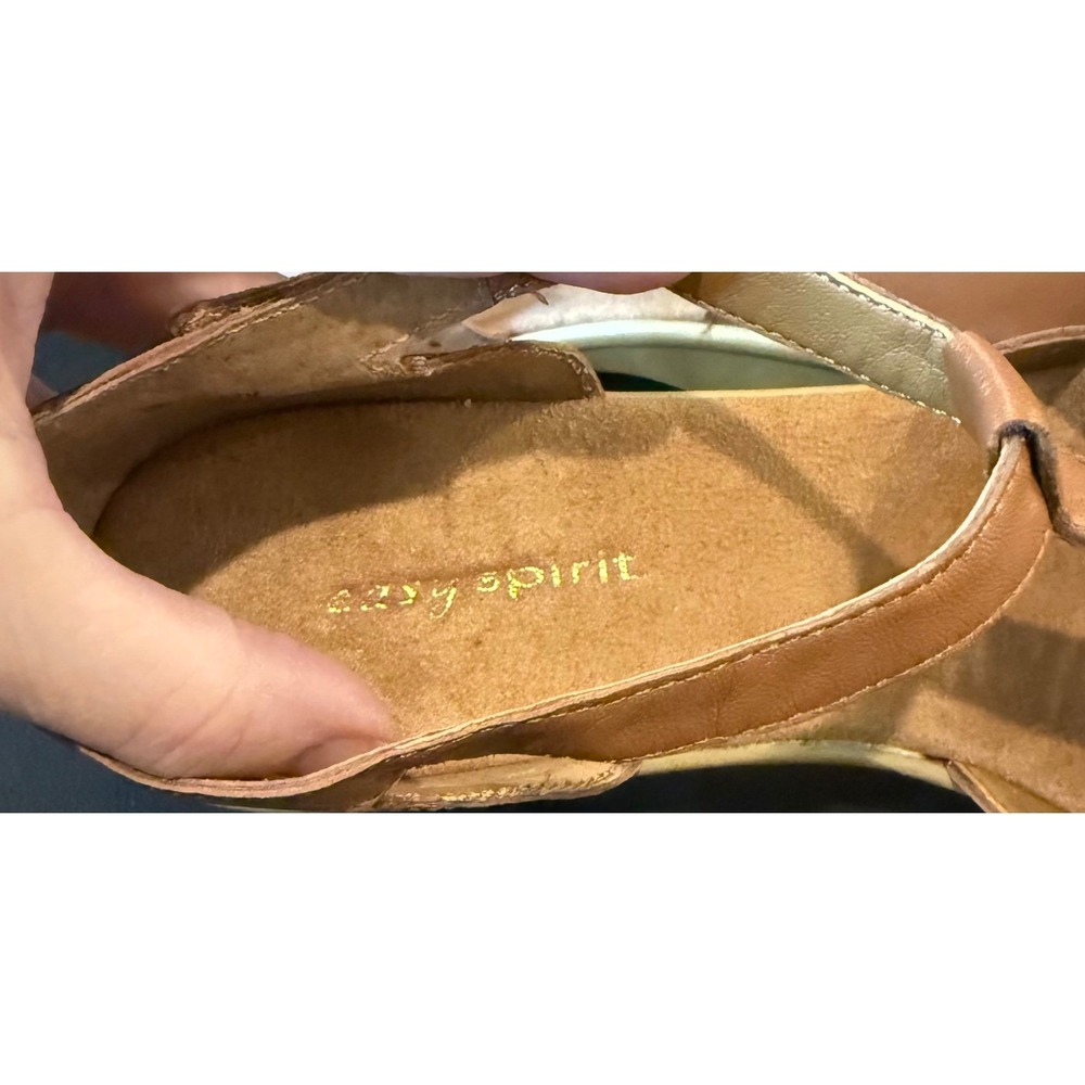 Easy Spirit Womens 8.5 M Sandals Tan Leather T Strap Wedge Fisherman Boho Preppy - Picture 7 of 8
